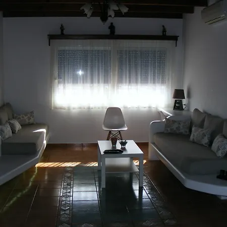 Orizontes Boutique Studios * Adamantas (Milos)