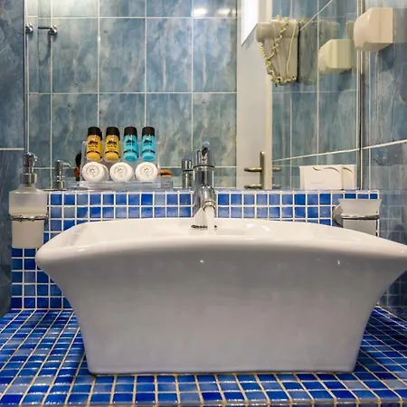 Orizontes Boutique Studios *