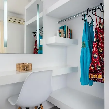 Orizontes Boutique Studios * Adamantas (Milos)