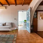 Orizontes Boutique Апартаменты Адамас