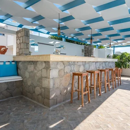 Orizontes Boutique * Adamantas